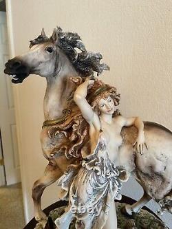 Giuseppe Armani Porcelain Figurine ARTEMIS 126-C LE 1417/5000 Lady with Horse