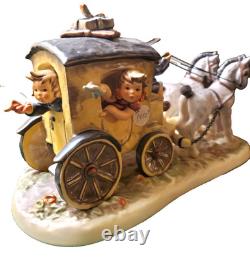 Goebel Hummel Fond Goodbye 660 Figurine Mint in Box with COA