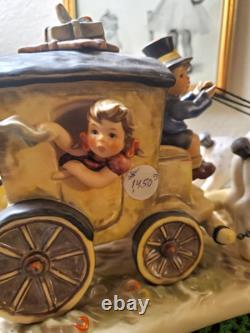 Goebel Hummel Fond Goodbye 660 Figurine Mint in Box with COA