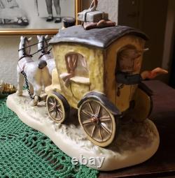 Goebel Hummel Fond Goodbye 660 Figurine Mint in Box with COA