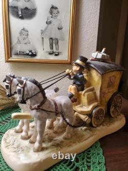 Goebel Hummel Fond Goodbye 660 Figurine Mint in Box with COA