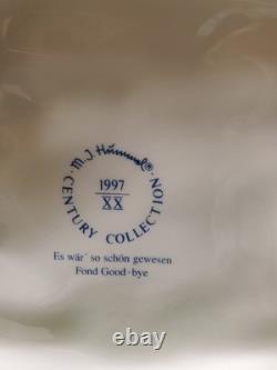 Goebel Hummel Fond Goodbye 660 Figurine Mint in Box with COA
