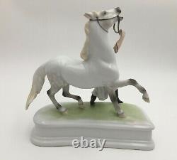 HEREND Hungary Porcelain Horse and Trainer Figurine #5588