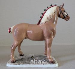 Hagen Renaker Chestnut Cinco DW Draft Horse #310 Retired New