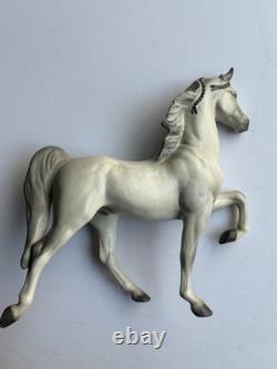 Hagen Renaker DW 8 Inch Saddlebred Honora. NO Sticker. Great Condition