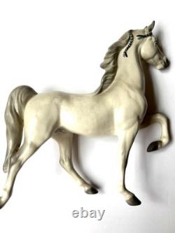 Hagen Renaker DW 8 Inch Saddlebred Honora. NO Sticker. Great Condition