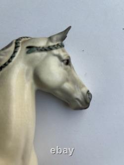 Hagen Renaker DW 8 Inch Saddlebred Honora. NO Sticker. Great Condition