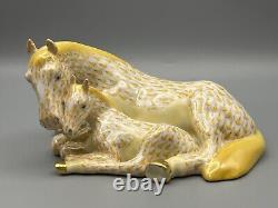 Herend Horse Figurine Mare & Foal Butterscotch Yellow Fishnet