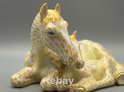 Herend Horse Figurine Mare & Foal Butterscotch Yellow Fishnet