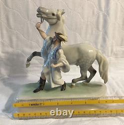 Herend Porcelain HORSE & TRAINER Figurine #5588