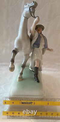 Herend Porcelain HORSE & TRAINER Figurine #5588