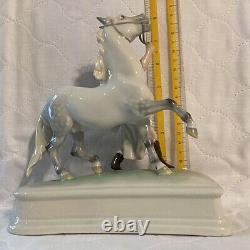 Herend Porcelain HORSE & TRAINER Figurine #5588