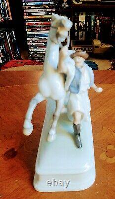 Herend Porcelain Hungary Figurine #5588 HORSE AND TRAINER Ex Estate Condition