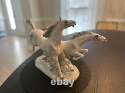 Hutschenreuther In Freedom Horses painted porcelain figurine MH Fritz Germany