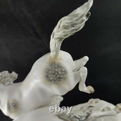 Hutschenreuther Porcelain Figurine of Galopping Horses (Q0068)