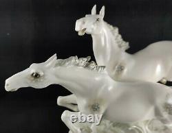 Hutschenreuther Porcelain Figurine of Galopping Horses (Q0068)