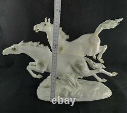 Hutschenreuther Porcelain Figurine of Galopping Horses (Q0068)