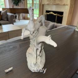 LARGE MATTE LLADRO #4655 HORSES GALLOPING RETIRED- damaged