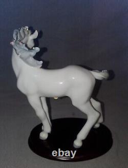 LLADRO 6827 Chinese Zodiac Collection The Horse with Original Stand Porcelain