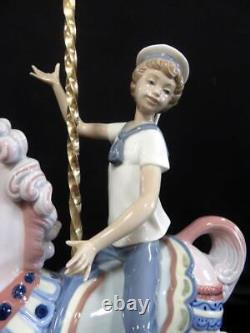 LLADRO Boy On Carousel Horse Porcelain Figurine # 1470 Marinerito en la feria