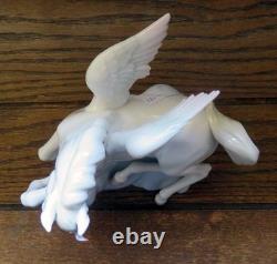 LLADRO Pegasus Horse with Blue Bird Winged Companions Glossy Figurine #6242