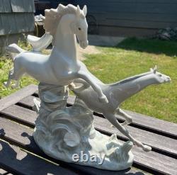 LLADRO Porcelain 2 Horses Galloping