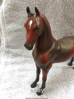Lakeshore Collectable Porcelain Horses Red Bay Miz Charizma