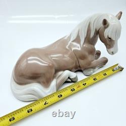 Lladro 1203 Little Horse Resting Porcelain Figurine 1970s No Backstamp