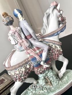 Lladró #1472 Valencian Couple on Horse Retired Limited Edition Figurine