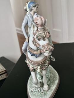 Lladró #1472 Valencian Couple on Horse Retired Limited Edition Figurine