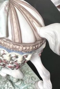 Lladró #1472 Valencian Couple on Horse Retired Limited Edition Figurine