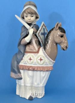 Lladro 6112 Medieval Lord Little Lord on Horse with Shield & Sword-MWOB, RV$470