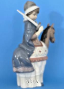 Lladro 6112 Medieval Lord Little Lord on Horse with Shield & Sword-MWOB, RV$470
