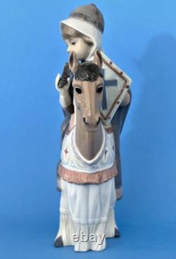 Lladro 6112 Medieval Lord Little Lord on Horse with Shield & Sword-MWOB, RV$470