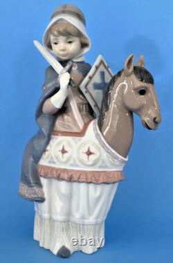 Lladro 6112 Medieval Lord Little Lord on Horse with Shield & Sword-MWOB, RV$470