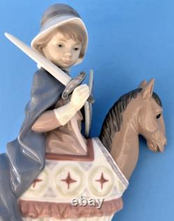 Lladro 6112 Medieval Lord Little Lord on Horse with Shield & Sword-MWOB, RV$470