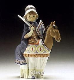 Lladro 6112 Medieval Lord Little Lord on Horse with Shield & Sword-MWOB, RV$470