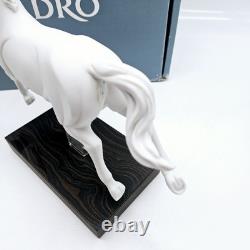 Lladro 6955 Movement Horse Gallop II Porcelain Figurine Matte 8 in Box