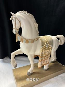 Lladro A Regal Steed Horse 16 Matte With Enamel Blanket In Original Box