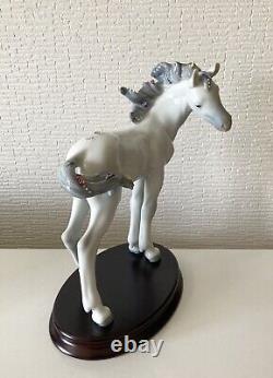 Lladro Chinese Zodiac Collection THE HORSE Figurine 6827 with box