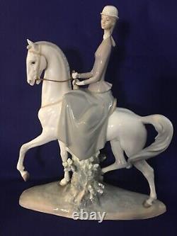 Lladro Female Equestrian Lady On Horse #4516 Mint withBox Retired