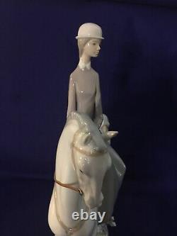 Lladro Female Equestrian Lady On Horse #4516 Mint withBox Retired