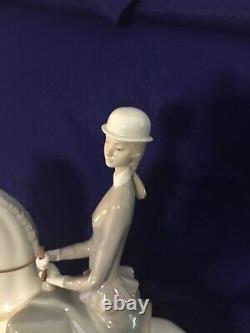 Lladro Female Equestrian Lady On Horse #4516 Mint withBox Retired