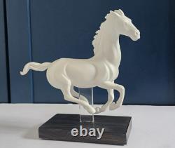 Lladró Gallop I Horse Porcelain Figurine Signed Lladró Gallop I Horse Porcelain Figurine Signed