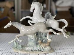 Lladro Glazed Porcelain-Horse's Galloping Figurine 4655 Vintage MINT NO BOX
