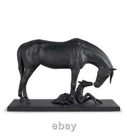 Lladro HORSE BLACK MARE AND FOAL 01012560