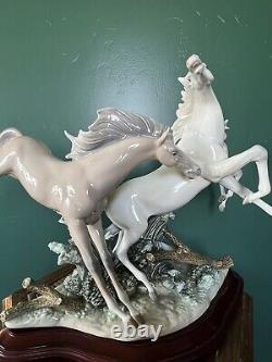 Lladro Horse Group in White Porcelain Figurine Large with Base