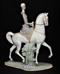 Lladro Large 18 Woman Riding Horse Porcelain Gloss Finish Figurine #4516 in Box