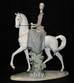 Lladro Large 18 Woman Riding Horse Porcelain Gloss Finish Figurine #4516 in Box