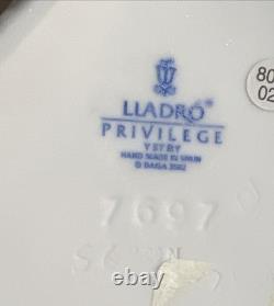 Lladro Magical Unicorn Privilege 7697 Porcelain Figurine Mint